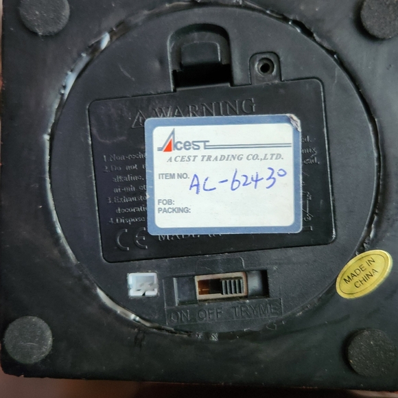 Gremlin Snowglobe - Picture 3 of 3